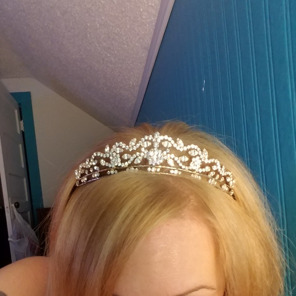 Tiara - Picture 6 of 6